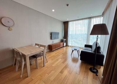 2 bed Condo in The Breeze Narathiwas Yan Nawa District C017797