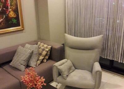 2 bed Condo in M Silom Suriyawong Sub District C017781