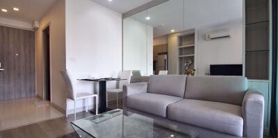 1 bed Condo in Trapezo Sukhumvit 16 Khlongtoei Sub District C017765