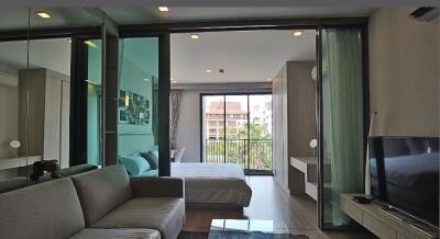 1 bed Condo in Trapezo Sukhumvit 16 Khlongtoei Sub District C017765