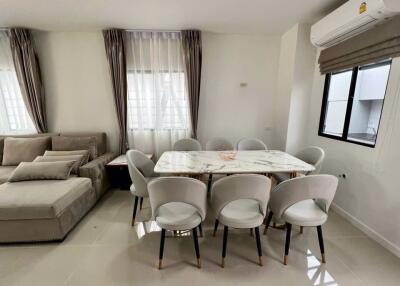 3 bed House in The Connect UP3 Ladprao 126 Phlapphla Sub District H017763