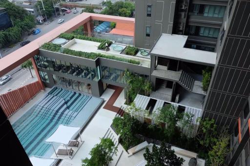 1 bed Condo in C Ekkamai Khlong Tan Nuea Sub District C017750