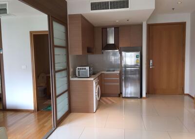 1 bed Condo in The Emporio Place Khlongtan Sub District C017721