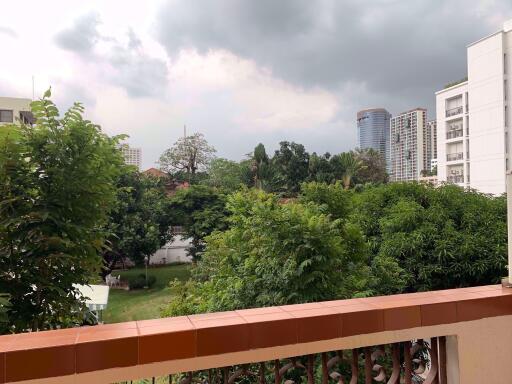 2 bed Condo in El Patio Khlong Toei Nuea Sub District C017711