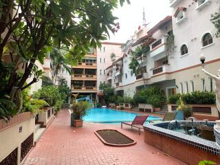 2 bed Condo in El Patio Khlong Toei Nuea Sub District C017711