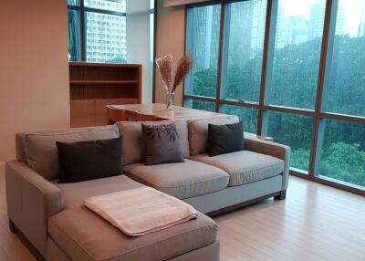 2 bed Duplex in The Room Sukhumvit 21 Khlong Toei Nuea Sub District D017697