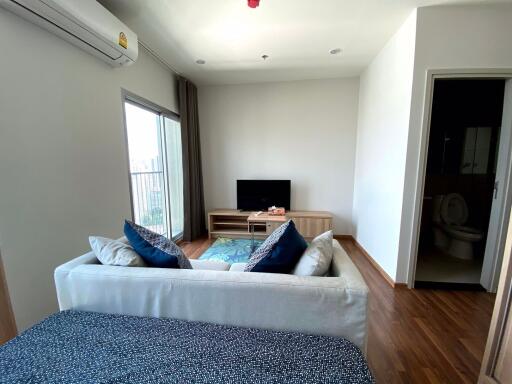 2 bed Condo in Noble Revolve Ratchada 2 Huai Khwang Sub District C017693