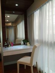 2 bed Condo in The Waterford Diamond Khlongtan Sub District C017665