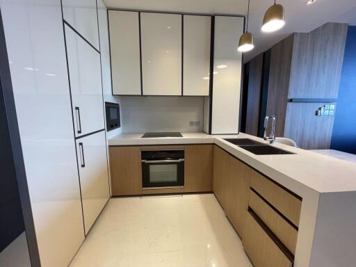 2 bed Condo in BEATNIQ Sukhumvit 32 Khlongtan Sub District C017652