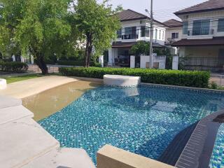 3 bed House in Centro Sukhumvit 113 Pak Nam Sub District H017635