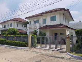 3 bed House in Centro Sukhumvit 113 Pak Nam Sub District H017635