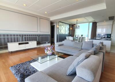 4 bed Condo in Royce Private Residences Khlong Toei Nuea Sub District C017617