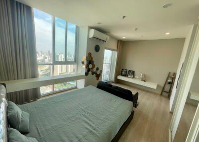 2 bed Condo in Noble Revolve Ratchada 2 Huai Khwang Sub District C017609