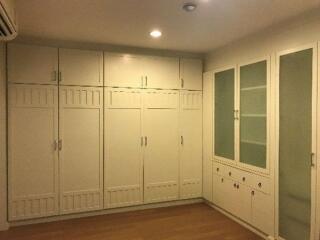 2 bed Duplex in New House Pathum Wan District D017578