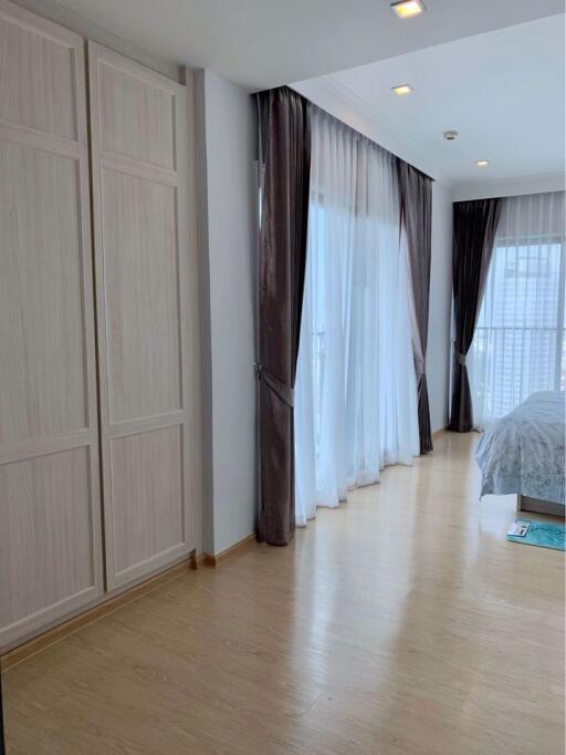 3 bed Condo in Noble Remix Khlongtan Sub District C017573