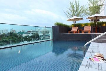 2 bed Condo in Life @ Sukhumvit 67 Phrakhanongnuea Sub District C017570