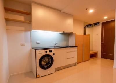 3 bed Condo in 15 Sukhumvit Residences Khlong Toei Nuea Sub District C017554