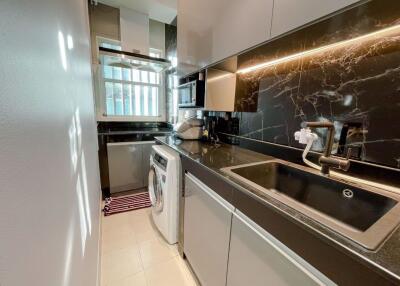 2 bed Condo in Supalai Premier @ Asoke Bangkapi Sub District C017546