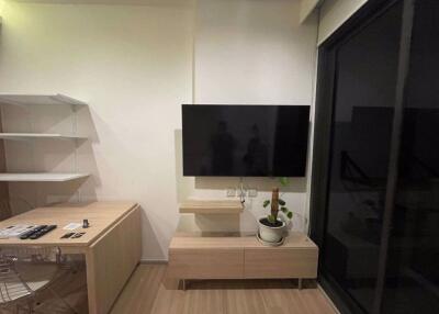 2 bed Condo in M Jatujak Chomphon Sub District C017544