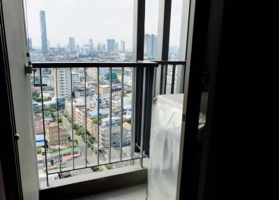 1 bed Condo in The Room Sathorn-St.Louis Thung Wat Don Sub District C017541