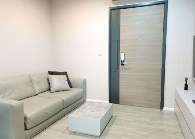 1 bed Condo in The Room Sathorn-St.Louis Thung Wat Don Sub District C017541