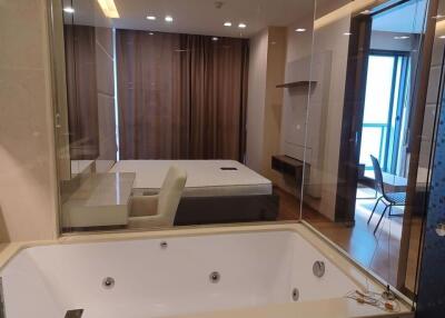 1 bed Condo in The Address Sathorn Silom Sub District C017536