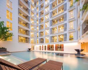 2 bed Condo in Maestro 39 Khlong Tan Nuea Sub District C017525