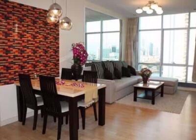 2 bed Condo in Baan Sathorn Chaopraya Khlong Ton Sai Sub District C017515