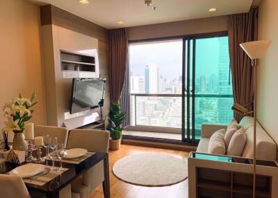 2 bed Condo in The Address Sathorn Silom Sub District C017505