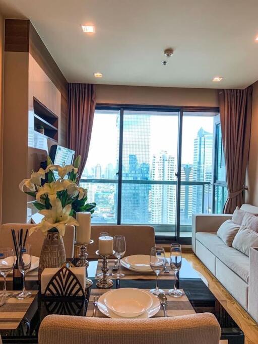 2 bed Condo in The Address Sathorn Silom Sub District C017505