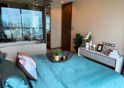 2 bed Condo in The Address Sathorn Silom Sub District C017505