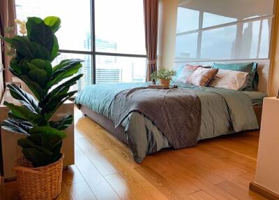 2 bed Condo in The Address Sathorn Silom Sub District C017505