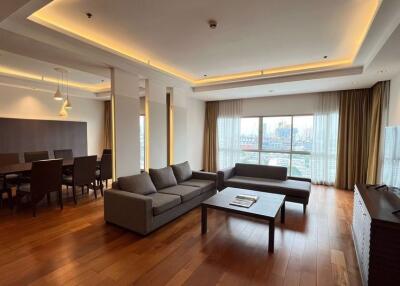 4 bed Condo in Royal Residence Park Lumphini Sub District C017503