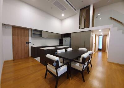 3 bed Duplex in Siamese Exclusive Sukhumvit 31 Khlong Toei Nuea Sub District D017480