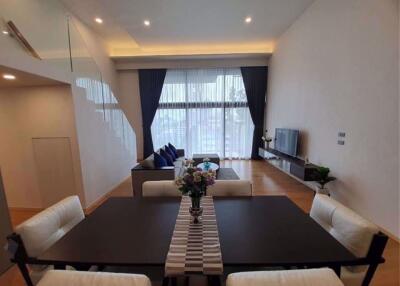 3 bed Duplex in Siamese Exclusive Sukhumvit 31 Khlong Toei Nuea Sub District D017480