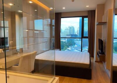 1 bed Condo in The Address Sathorn Silom Sub District C017477