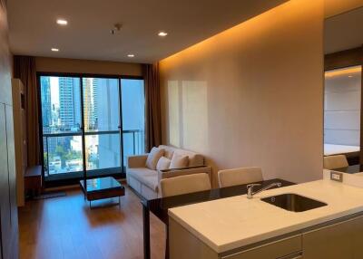 1 bed Condo in The Address Sathorn Silom Sub District C017477