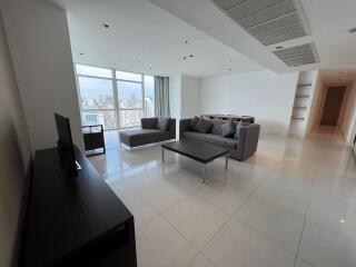 4 bed Condo in Athenee Residence Lumphini Sub District C017473