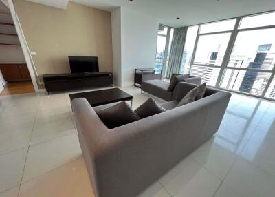 4 bed Condo in Athenee Residence Lumphini Sub District C017473