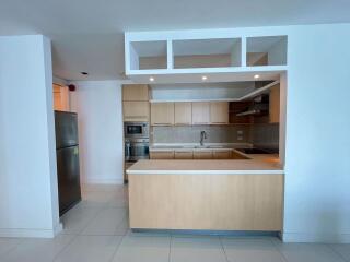 4 bed Condo in Athenee Residence Lumphini Sub District C017473