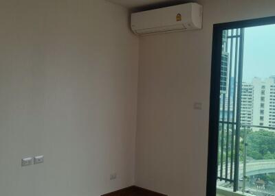 2 bed Condo in Supalai Premier Charoen Nakhon Khlong San District C017472