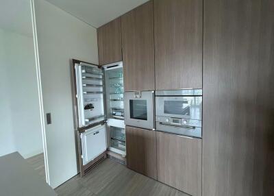 3 bed Condo in 185 Rajadamri Lumphini Sub District C017468