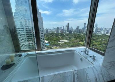 2 bed Condo in Saladaeng One Silom Sub District C017463