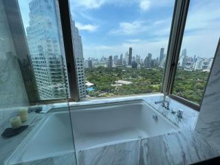 2 bed Condo in Saladaeng One Silom Sub District C017463