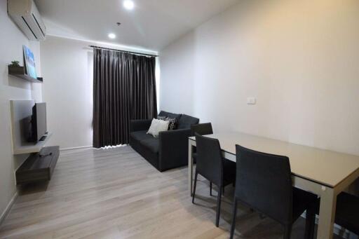 2 bed Condo in Centric Huay Kwang Station Huai Khwang Sub District C017434