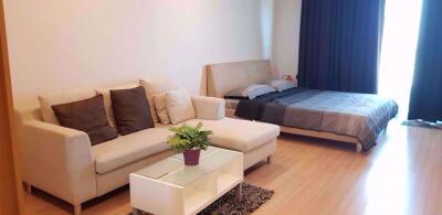 Studio bed Condo in Sky Walk Condominium Phrakhanongnuea Sub District C017433