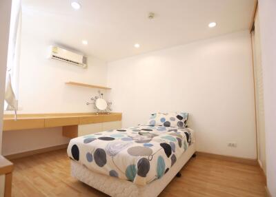 2 bed Condo in S9 Apartment Sathorn Yan Nawa Sub District C017416
