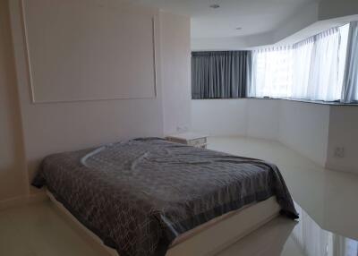 3 bed Condo in President Park Sukhumvit 24 Khlongtan Sub District C017412