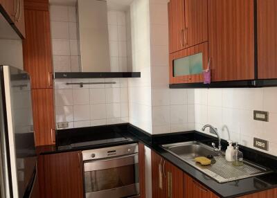 2 bed Condo in Baan Sukhumvit 36 Khlongtan Sub District C017391