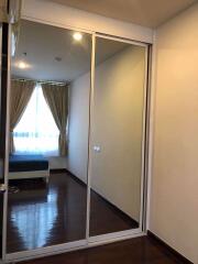 2 bed Condo in Elephant Tower Chatuchak District C017375